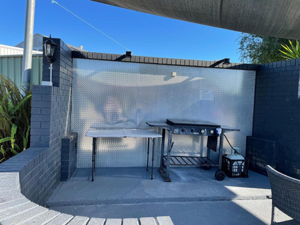 Highway Motor Inn Taree Exterior photo